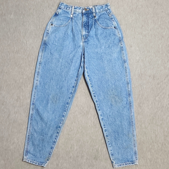 Vintage Brittania High Rise Tapered Leg Light Wash "Mom" Jeans - Picture 1 of 11